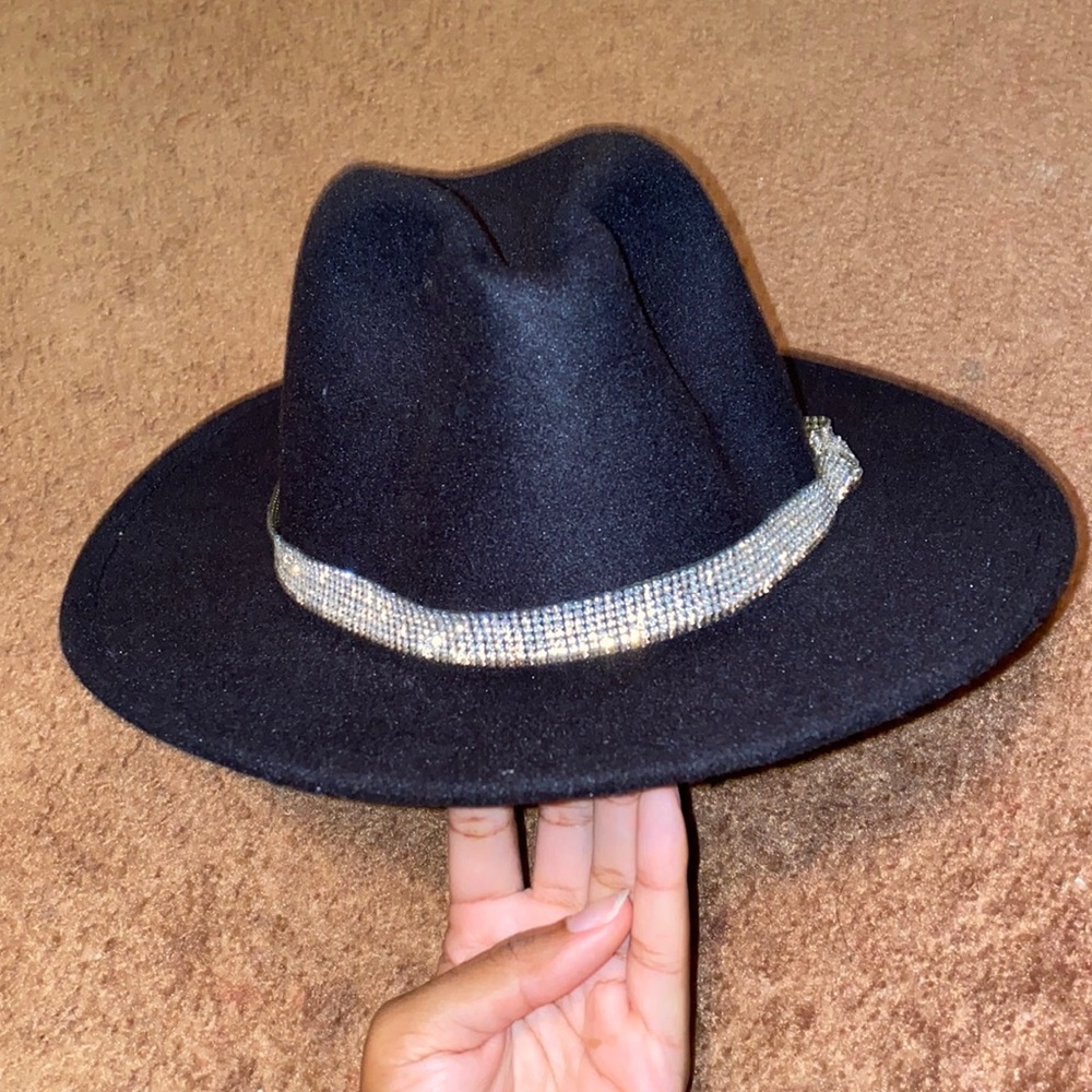 Black jewel hat